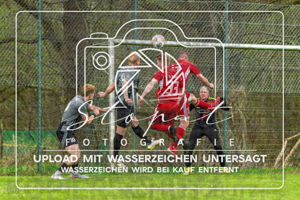 FGFSSCT-1031 | Jan-Hendrik Buchholz (FG Fulde-Stellichte #09) und Jasper Lindenberg (SC Tewel #33) beim Herren Kreisliga HK Spiel zwischen FG Fulde-Stellichte und SC Tewel im Lehrdestadion, Stellichte (Simon Paul Stopat) - Realisiert mit Pictrs.com