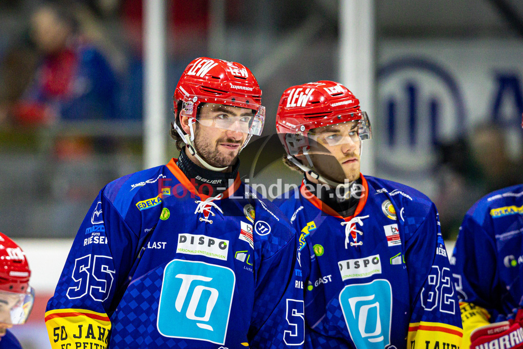 Achtelfinale Spiel 2 EC Peiting vs ESC Essen Moskitos | Eishockey Oberliga Süd Playoffs 2023/2024, Achtelfinale Spiel 2 EC Peiting vs ESC Essen Moskitos, 20240305,
Aufwärmen,
2024-03-05 in Peiting (Eisstadion)
55 Leon VAN DER LINDE (ECP 55), 82 Dennis KRUTSCH (ECP 82)
Copyright: WolfgangxLindner foto-lindner.de