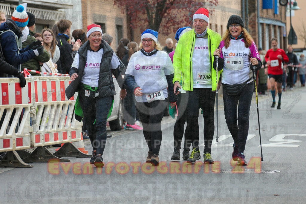 221127_1206_EX1_1949 | Sportfotografie im Rhein-Sieg Kreis, Köln, Bonn, NRW, Rheinland Pfalz, Hessen, etc. Unser Tätigkeitsfeld umfasst den Laufsport vom Volkslauf über den Marathon, Duathlon, Triathon bis zum Ultralauf wie Kölnpfad Ultra oder Schindertrail.