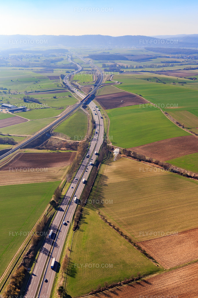Aerial view: Railway bridge for the TGV over the A4 in Dettwiller in the state Bas-Rhin, France. – Photo: IMG_097541.jpg taken on 03/16/2017 by Werner Riehm/FLY-FOTO.com – Resolution of the original: 3258 x 4887 px