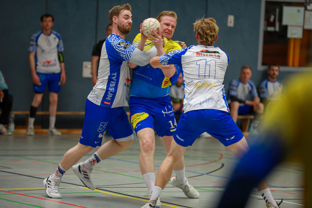 SVN_TVIssum_250426_063 | Bildergalerie von Sport-Ereignissen aber auch von weiteren spannenden Dingen - nicht nur vom Niederrhein. In Anlehnung an den bekannten Spruch von Hanns Dieter Hüsch heißt das Motto: "Niederrhein ist überall".  - Realisiert mit Pictrs.com