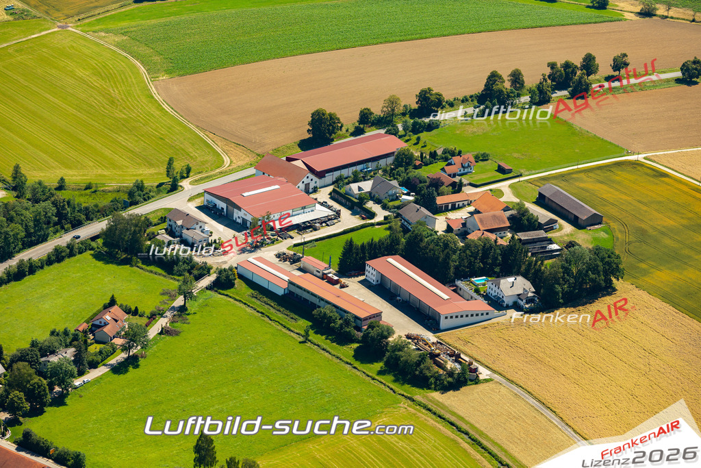 Aktuelles Luftbild von Aich Bodenkirchen - Die Luftaufnahme wurde 2022 mittels UL-Flugzeug erstellt ( keine Drohne ) - hochauflösende Kamera-Systeme von  Canon -Beste Qualität - Für grossformatige Ausdrucke geeignet. Die Geschenkidee !