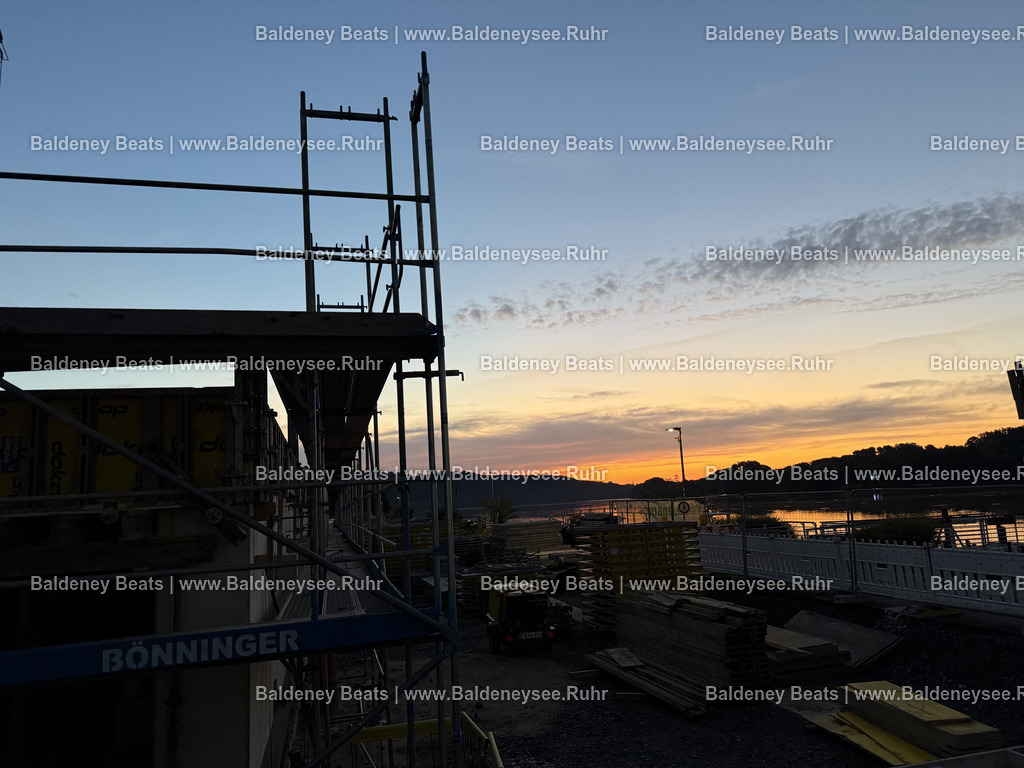 Bautagebuch - Regattatribüne Baldeneysee | Alle Nutzungsrechte vorbehalten. Jede Nutzung des Bildes bedarf einer gültigen Lizenz. Der Urheber- und Quellenhinweis „Foto: Cesar von Meissen / Baldeneysee.Ruhr“ ist bei jeder Veröffentlichung direkt am Bild anzubringen. Eine Weitergabe, Unterlizenzierung oder Weiterveräußerung an Dritte ist unzulässig. - Realisiert mit Pictrs.com