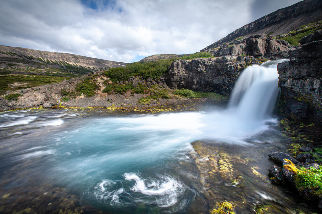 Landschaftsbilder_Landschaftsfotos_Kaufen_Wandbilder_Roman_-Huditsch-Fotografie_006_Island | Exklusiver Webshop für hochwertige Landschaftsfotos aus Kärnten, Österreich und der ganzen Welt.
Landschaftsfotos auf Leinwand, Acrylglas, Aludibond
Wandbilder online kaufen, fürs Zuhause oder als Geschenk zum Geburtstag, Weihnachten und mehr - Realisiert mit Pictrs.com