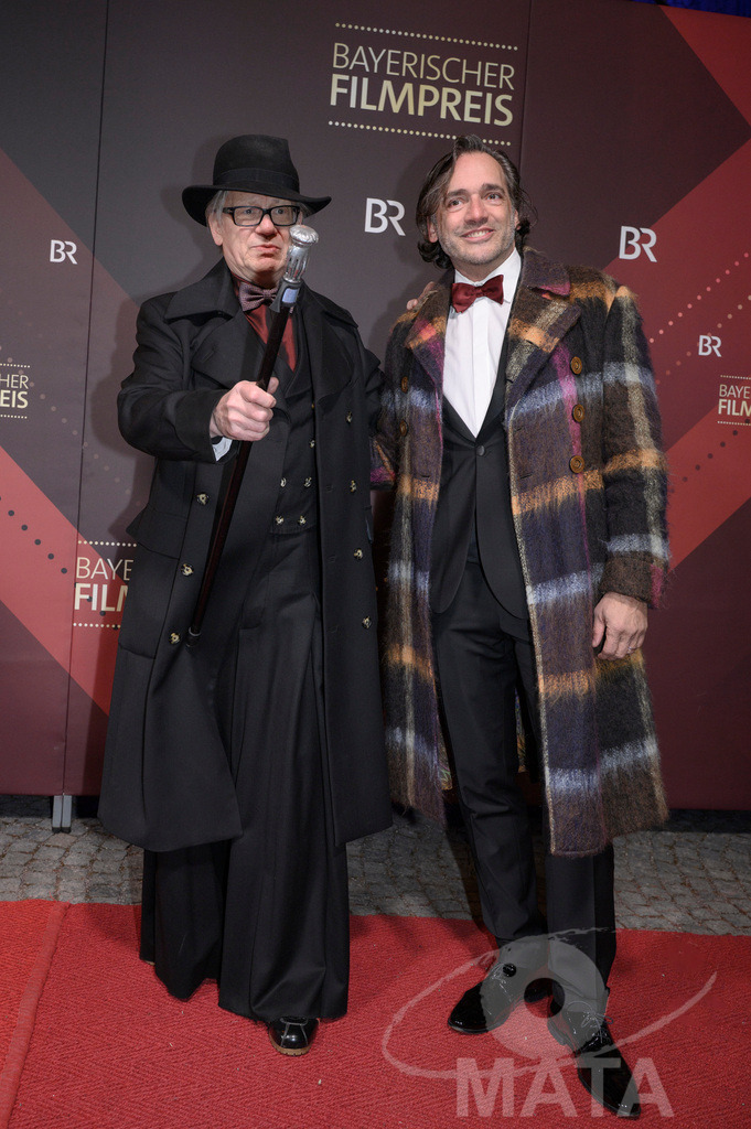 _DWI4875 | Hannes Hellmann und Branko Buchberger bei der Verleihung des 47. Bayerischen Filmpreises 2026  im Prinzregententheater. München, Deutschland. Der Bayerische Filmpreis wird seit 1979 von der Bayerischen Staatsregierung verliehen, um die Bedeutung des Kinofilms als Kulturgut herauszustellen - Realisiert mit Pictrs.com