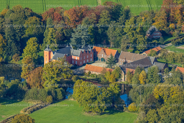 Rheurdt221004924 | Luftbild, Schloss Bloemersheim, Wasserschloss, Schloßweiher Littardsche Kendel, Bäume in Herbstfarben, Vluyn, Neukirchen-Vluyn, Ruhrgebiet, Niederrhein, Nordrhein-Westfalen, Deutschland
