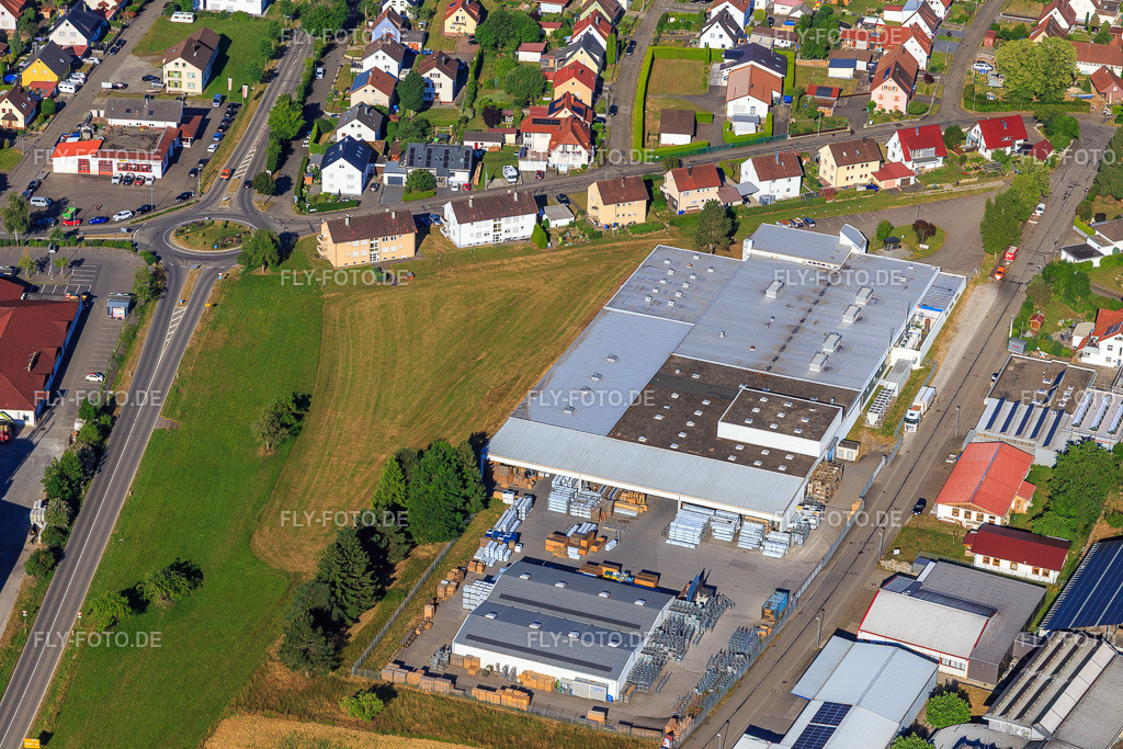 Döllken-Profiltechnik GmbH https://www.doellken-pt.com/ | Luftbild: Döllken-Profiltechnik GmbH https://www.doellken-pt.com/ in Dunningen im Bundesland Baden-Württemberg in Deutschland. Foto: IMG_149291.jpg vom 29.06.2025 durch Werner Riehm/FLY-FOTO.de - Realisiert mit Pictrs.com