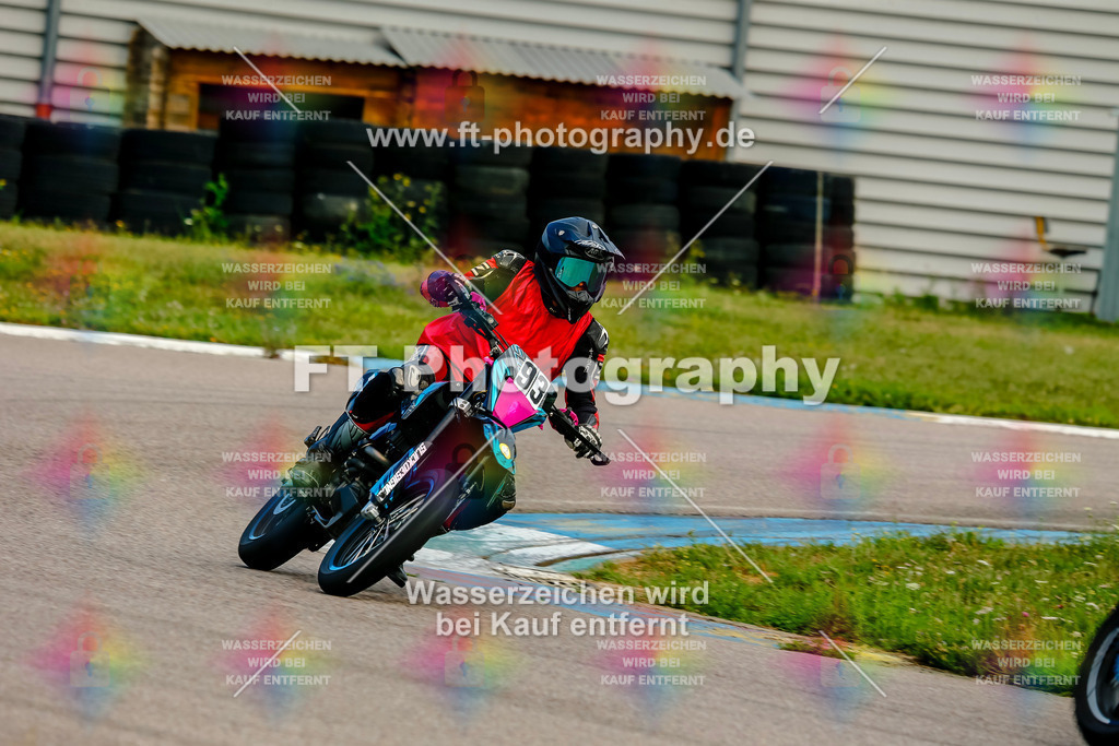 Chambley Juli-0084 | Hier findet Ihr Bilder von Touristenfahrten auf der Nürburgring Nordschleife oder von anderen Veranstaltungen die ich besucht habe. Viel Spass beim Durch Schauen 