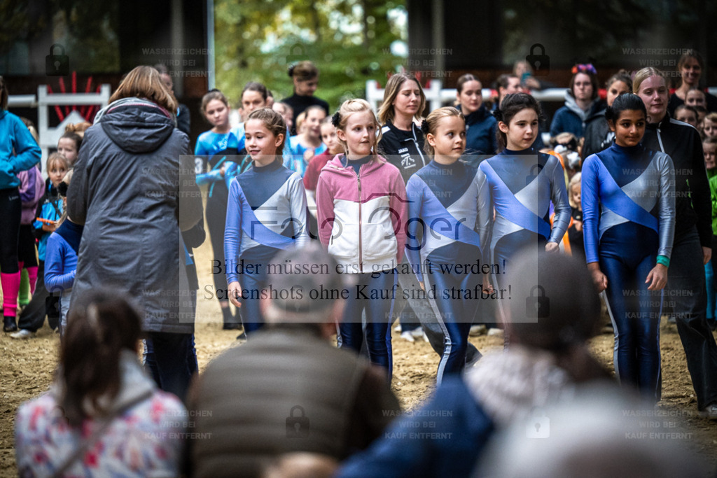 DOS_0266 | Entdecke hochwertige Reitturnierfotos von Foto Oger. Professionell, emotional und authentisch – jetzt Lieblingsmomente im Shop bestellen. - Realisiert mit Pictrs.com