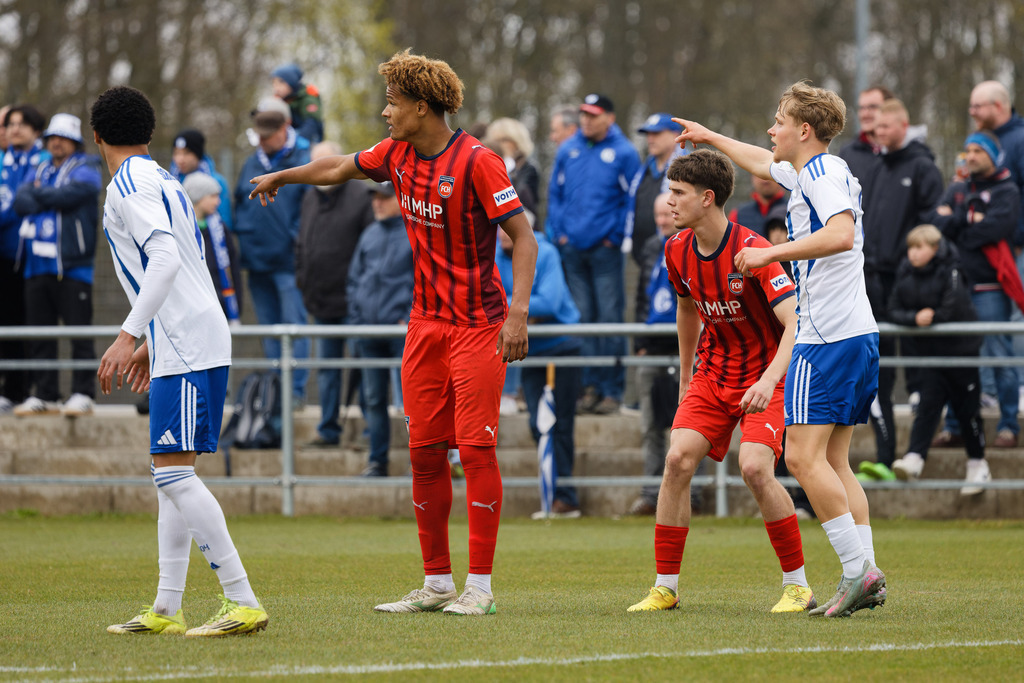 20260412-FCHS04_048 | 1.FC Heidenheim 1846 vs. FC Schalke 04, Fußball, U19, A-Junioren, NWL, U19-DFB-Nachwusliga, 2025/2026, 8. Spieltag, 12.04.2026 in Heidenheim, Walter-Birkhold-Jugendstadion (Foto: Michael Bulling) - Realisiert mit Pictrs.com