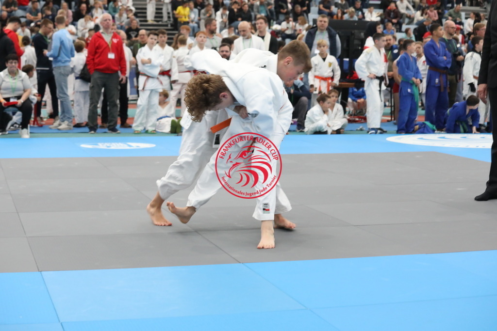 1J7A1852 | Fotos vom Adler Cup - Pictures from Adler Cup

Hier findet Ihr alle Eindrücke und großen Momente der Adler Cup Wochenenden. Here you will find all impressions and great moments of the Adler Cup weekends. - Realisiert mit Pictrs.com