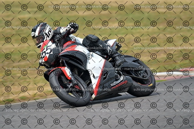 25bt05-1651 | markuskiefer.com - Realisiert mit Pictrs.com