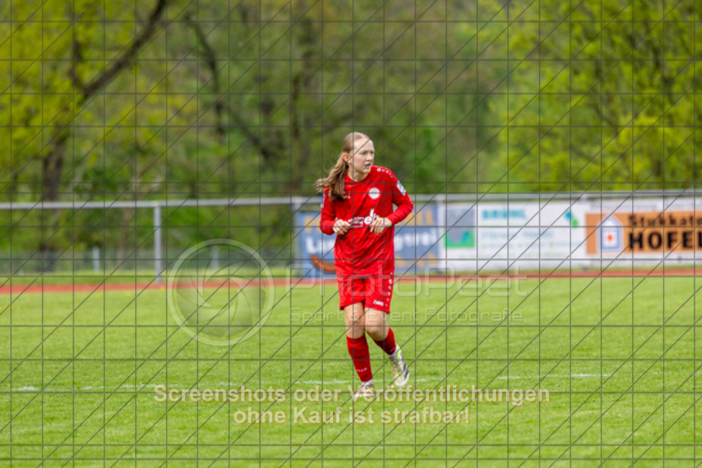 20250426_153225_0726 | #,1.FC Donzdorf (rot) vs. FC Wittlingen (schwarz), Fussball, EnBW-Oberliga B -Juniorinnen, 20. Spieltag, Saison 2024/2025, Rasenplatz, Lautertal Stadion, Süßener Straße 16, 73072 Donzdorf, 26.04.2025 - 14:00 Uhr,Foto: PhotoPeet-Sportfotografie/Peter Harich