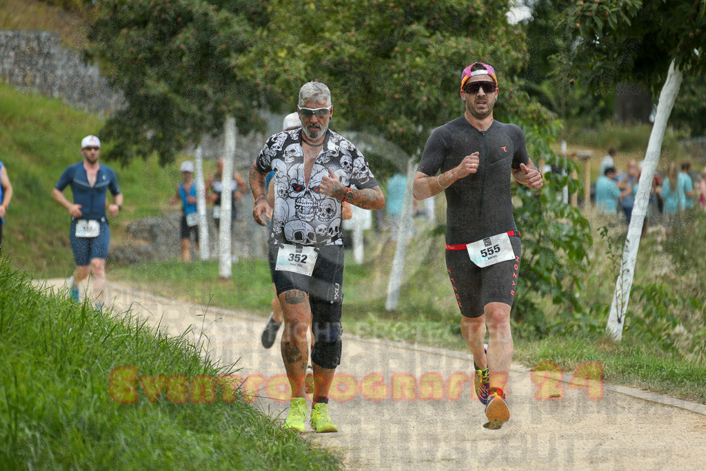 250824_1352_EX1_4075 | Sportfotografie im Rhein-Sieg Kreis, Köln, Bonn, NRW, Rheinland Pfalz, Hessen, etc. Unser Tätigkeitsfeld umfasst den Laufsport vom Volkslauf über den Marathon, Duathlon, Triathon bis zum Ultralauf wie Kölnpfad Ultra oder Schindertrail.
