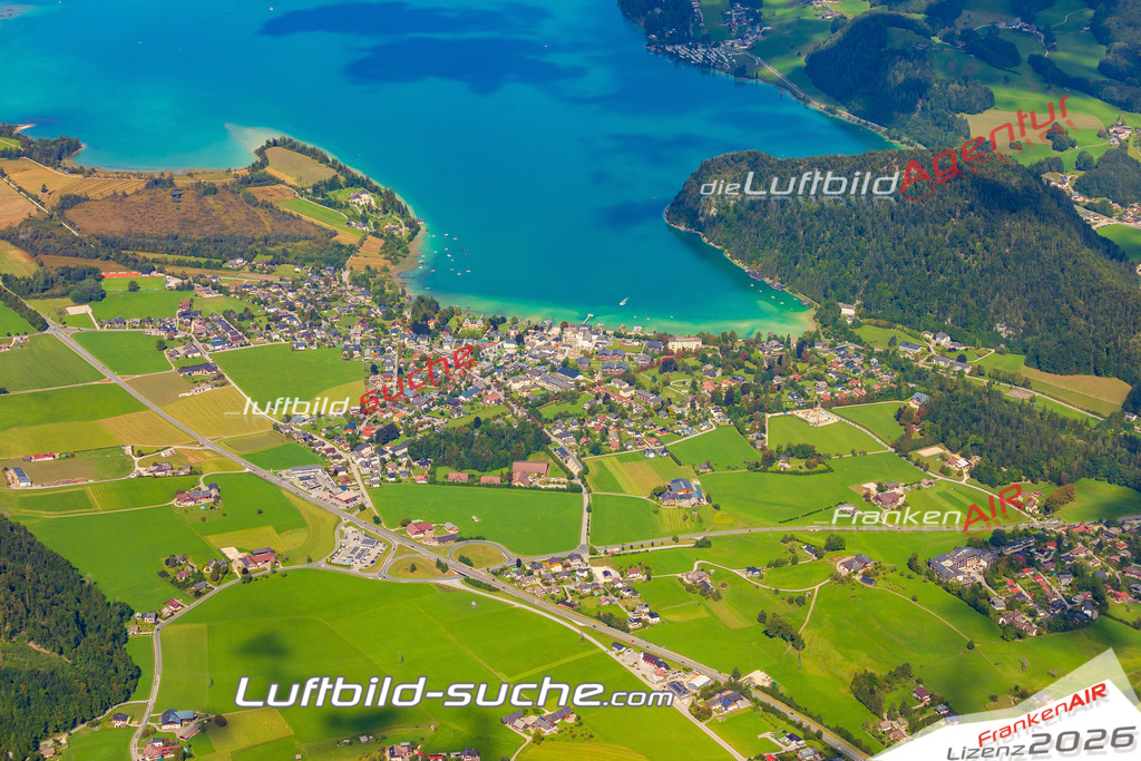 Luftaufnahme von  Strobl - Die Luftaufnahme wurde 2025 vom UL-Flugzeug heraus erstellt ( keine Drohne ) - Hochauflösende Luftaufnahme - für professionelle Ausdrucke geeignet. Die Geschenkidee !Mit Lizenz und Bildrechte bestellbar