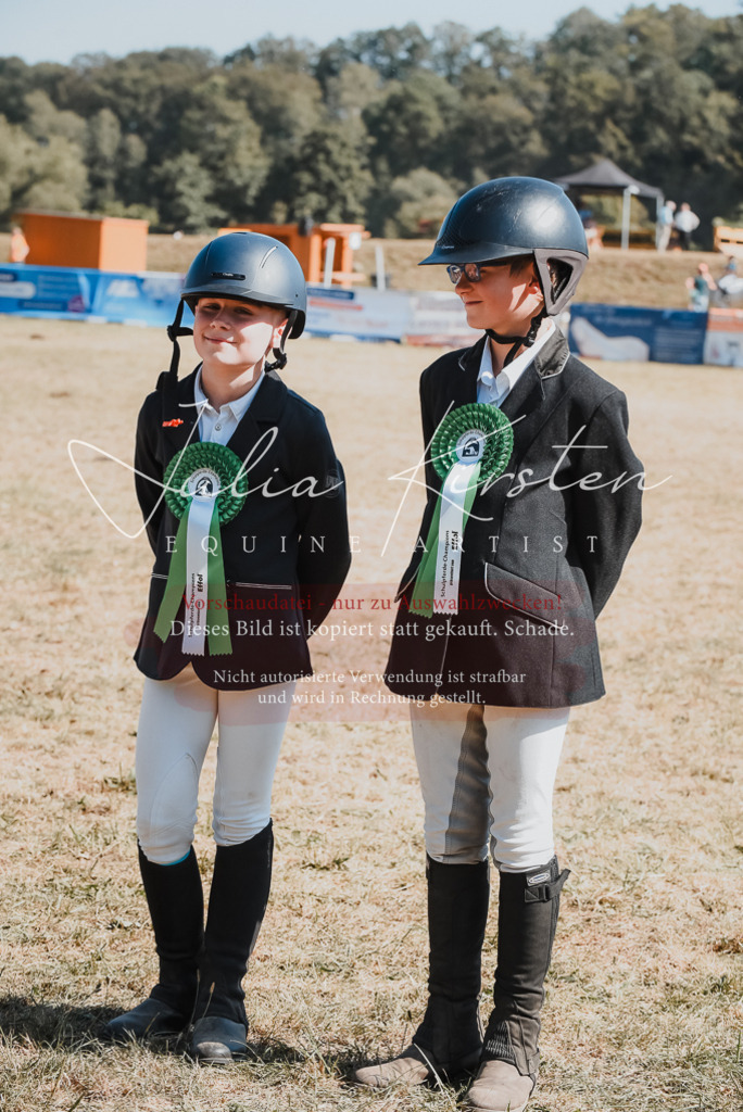 DSC_6407 | Pferde- und Turnierfotografie in Westsachsen. Pferdeportraits, Auftragszeichnungen und intuitive Kunst.