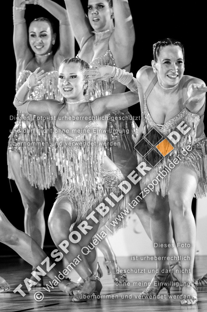 20250504-00965 | Hier finden Sie Tanz Bilder vom Latein und Standard Formationen tanzen. Sportbilder vom Tanzsport. Schöne Fotos und von Weltmeisterschaft, Europameisterschaft, Bundesliga, Regionalliga, Oberliga und Landesliga sowie von GOC Stuttgart, DanceComp, WM Bremen