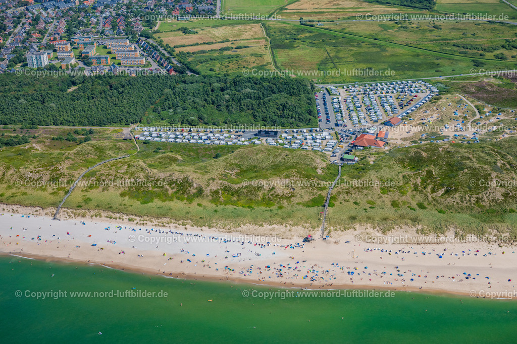 Sylt_Westerland_Campingplatz_ELS_0087130825 | SYLT 21.06.2025 Wohnwagen und Zelte- Campingplatz - und Zeltplatz in Westerland auf Sylt im Bundesland Schleswig-Holstein, Deutschland. Weiterführende Informationen bei: Campingplatz Westerland. // Camping with caravans and tents in Westerland at Sylt in the state Schleswig-Holstein, Germany. Further information at: Campingplatz Westerland. Foto: Martin Elsen