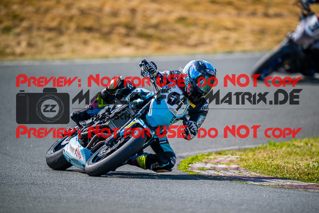 MaZZes_FotoMatrix_220724_5247 | TWIN