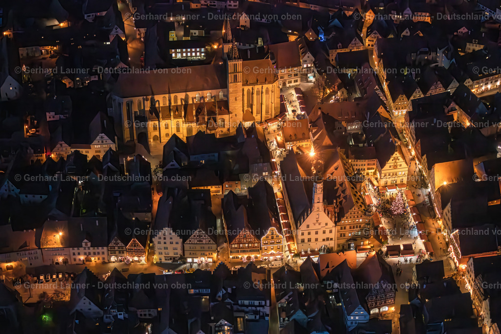 3906410 | weihnachtliches Rothenburg bei Nacht