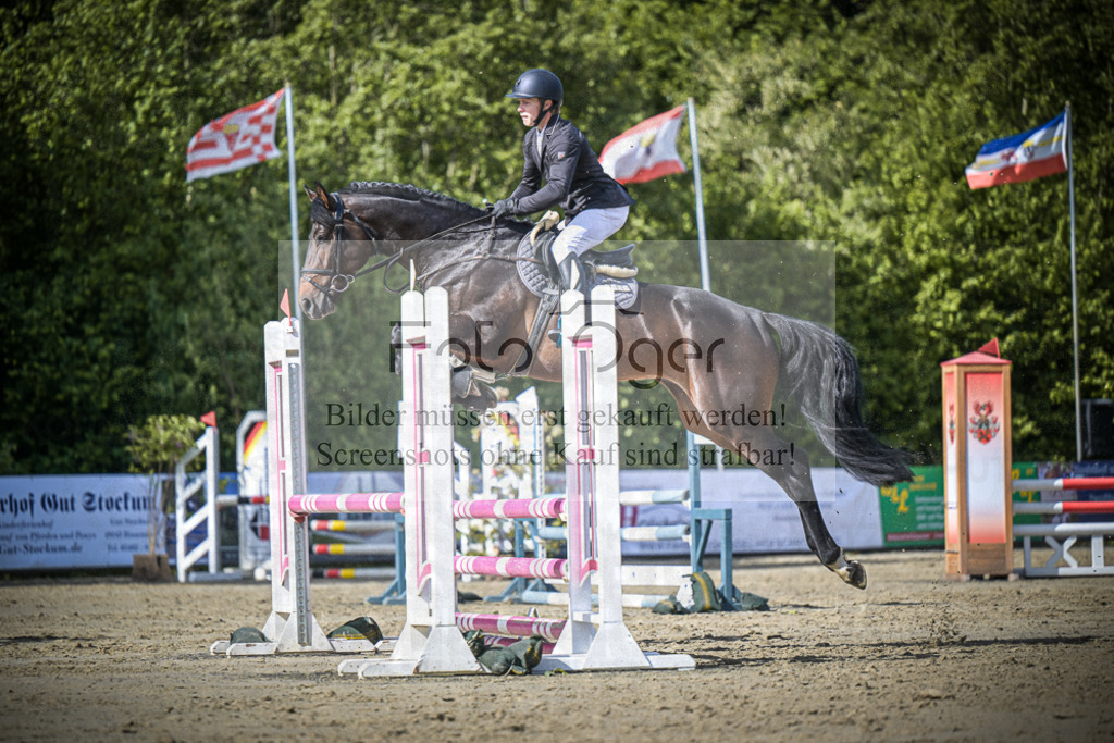 DOS_8458 | Entdecke hochwertige Reitturnierfotos von Foto Oger. Professionell, emotional und authentisch – jetzt Lieblingsmomente im Shop bestellen. - Realisiert mit Pictrs.com