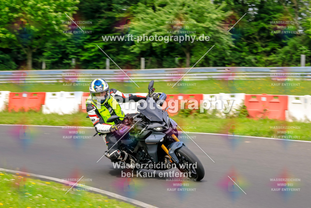 VBK-7272 | Hier findet Ihr Bilder von Touristenfahrten auf der Nürburgring Nordschleife oder von anderen Veranstaltungen die ich besucht habe. Viel Spass beim Durch Schauen 