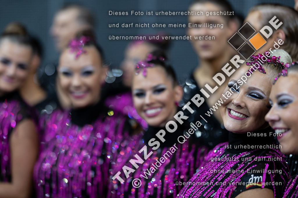 20230226-13303 | Hier finden Sie Tanz Bilder vom Latein und Standard Formationen tanzen. Sportbilder vom Tanzsport. Schöne Fotos und von Weltmeisterschaft, Europameisterschaft, Bundesliga, Regionalliga, Oberliga und Landesliga sowie von GOC Stuttgart, DanceComp, WM Bremen