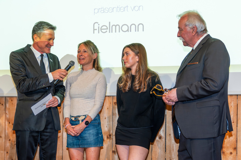 top-top.de 260306-117 | Foto, Video, Fotografie, Videografie, Fotobox, DJ, Discjockey, Musik, Musikbox, Veranstaltung, Photobooth, Amazon, Ebay, Buchtipp, Bestseller, Autor, Verlag, Buch, Wesel, Hamminkeln, NRW, Dinslaken, Rees, Drohne, Hochzeit, Party, Fotobox, Wesel, Fotograf