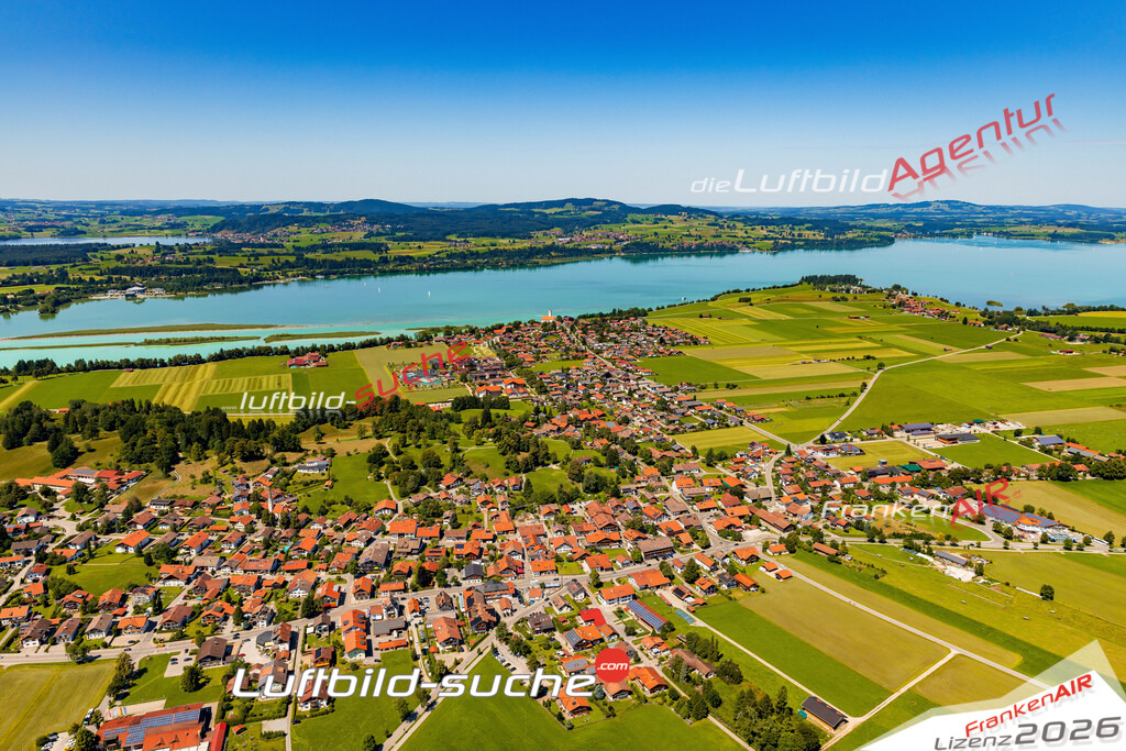 Luftaufnahme von Schwangau - Die Luftaufnahme wurde 2025 vom UL-Flugzeug heraus erstellt ( keine Drohne ) - Hochauflösende Luftaufnahme - für professionelle Ausdrucke geeignet. Die Geschenkidee !Mit Lizenz und Bildrechte bestellbar