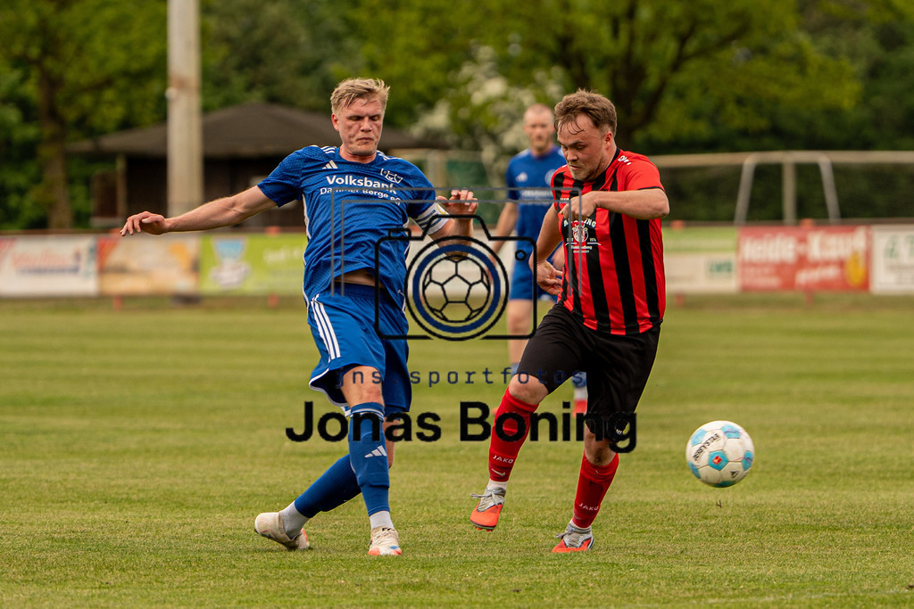 Fußball I Herren I Saison 2025-2026 I Bezirksliga Weser-Ems 4 I 31. Spieltag I TuS Frisia Goldenstedt - SV Holdorf I 00954 | jns.sportfotos - Realisiert mit Pictrs.com