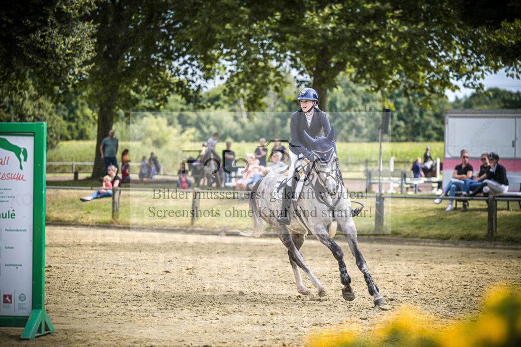DOS_4822 | Entdecke hochwertige Reitturnierfotos von Foto Oger. Professionell, emotional und authentisch – jetzt Lieblingsmomente im Shop bestellen.Deutschlandweite Turnierfotografie. - Realisiert mit Pictrs.com