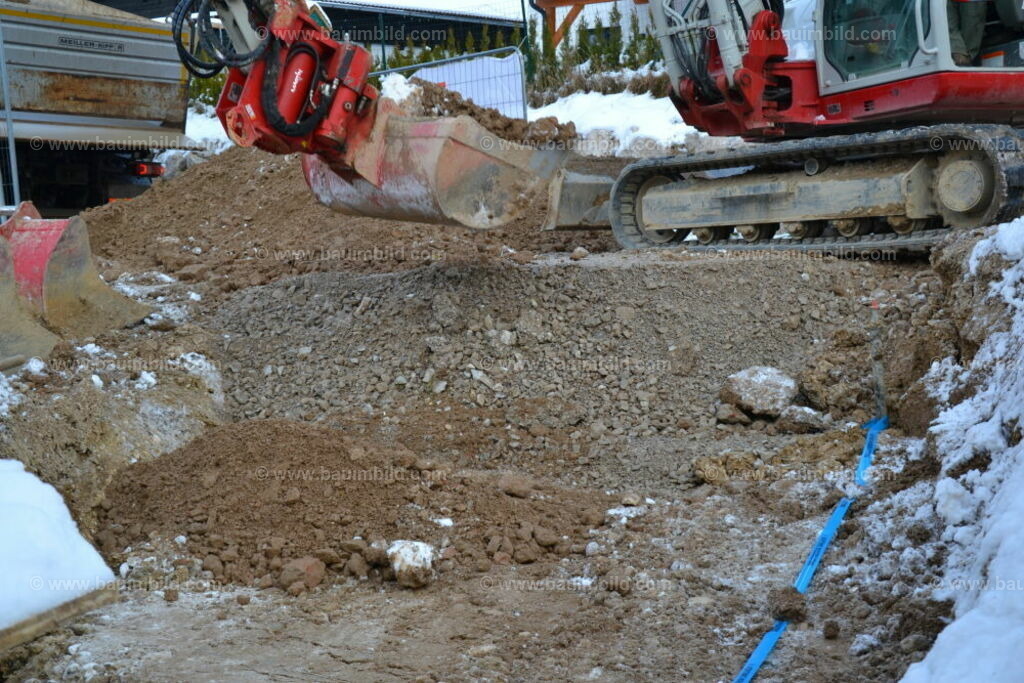bib-lg02-erdarbeiten-0214 | Nach LV-Leistungsgruppen sortierte Detailfotos über den Bau eines Hauses. Alle Hausbau-Bilder direkt vom Urheber und Autor der Website Haus-Selber-Bauen.com