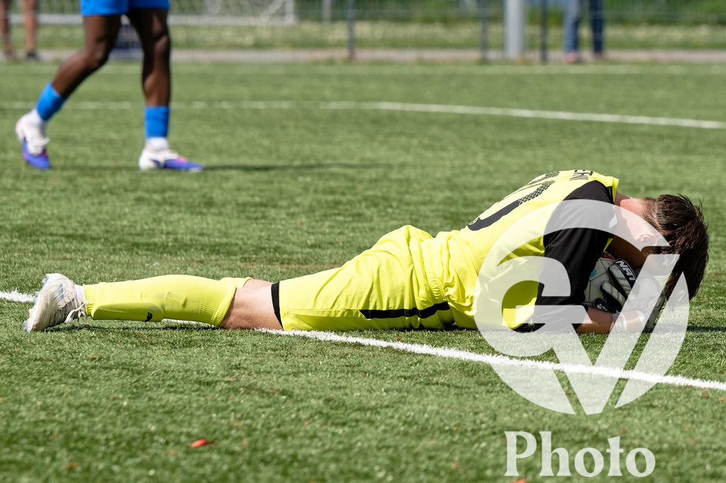 FC Vernier  v UGS FC  - 2eme ligue inter  | Geneva, Switzerland - April 19 : during the 2eme ligue inter  match between FC Vernier  and UGS FC  at Stade de Vernier on April 19 , 2026 in Geneva, Switzerland.