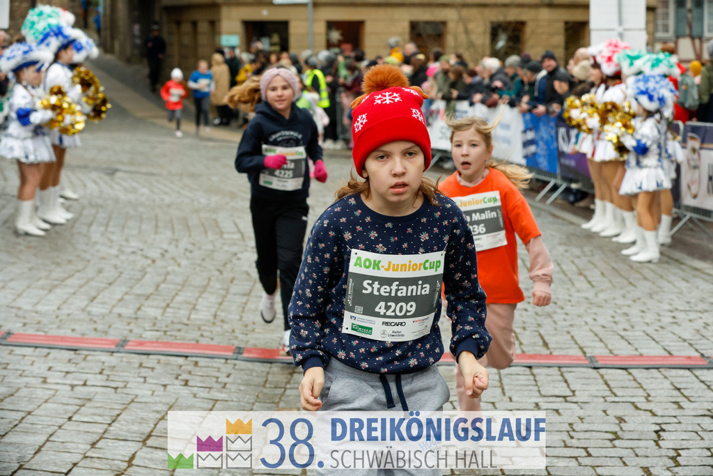 400m AOK Junior Cup | 3 Koenigslauf 2024 400m AOK Junior Cup - Realisiert mit Pictrs.com