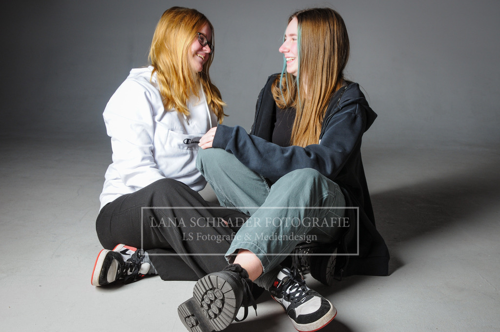 Maja und Maja Shooting 16.01.23-19 | lanaschraderfotografie - Realisiert mit Pictrs.com