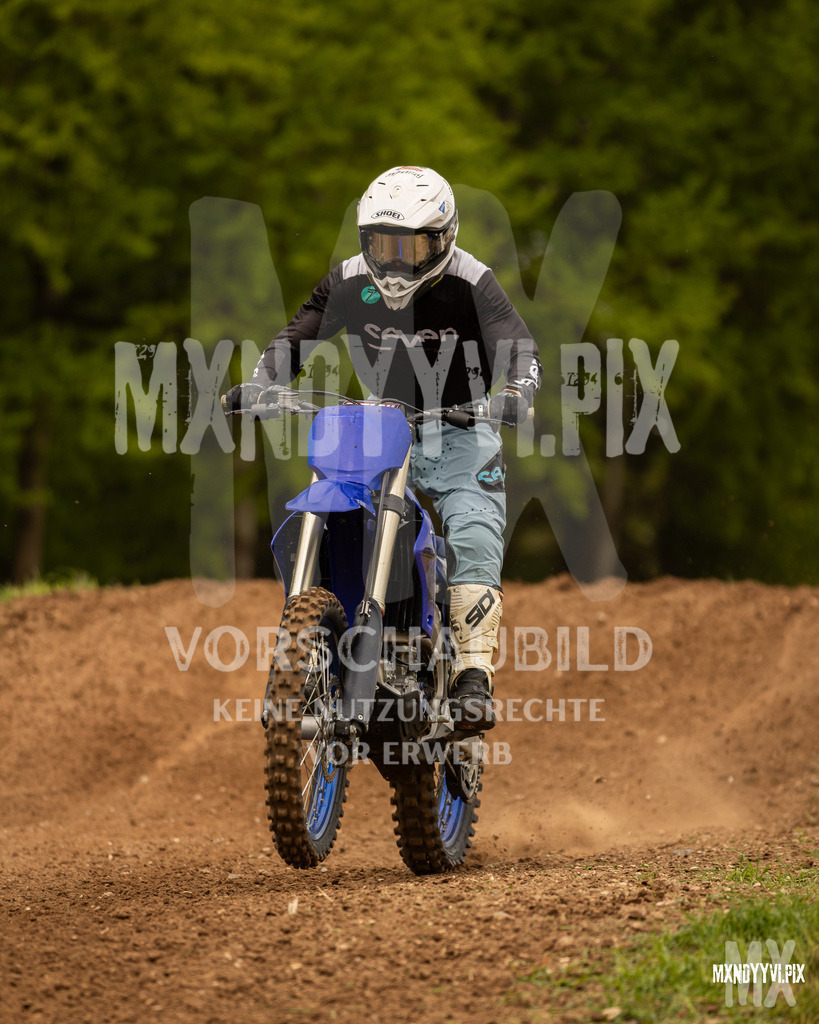 866A5872 | mxndyyvipix