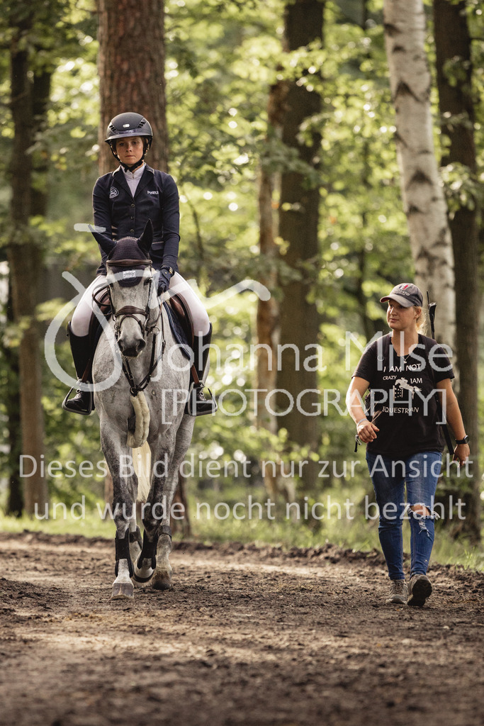 230903_HKM-BCH_Finale6j-142 | Deine schönsten Turniermomente als professionelle Fotos! Entdecke hochwertige Pferdesport-Fotografie im Online-Shop. Jetzt Fotos finden & bestellen!