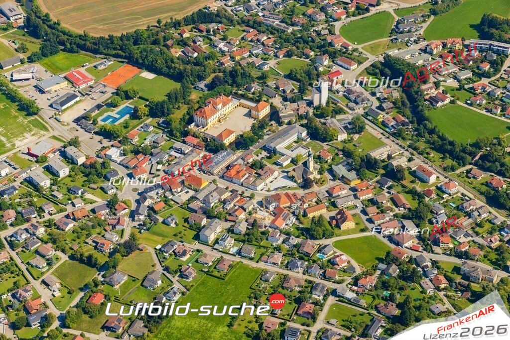 Luftaufnahme von Aurolzmünster Vs Google Maps- Die Luftaufnahme wurde 2025 vom UL-Flugzeug heraus erstellt ( keine Drohne ) - Hochauflösende Luftaufnahme - für professionelle Ausdrucke geeignet. Die Geschenkidee !Mit Lizenz und Bildrechte bestellbar