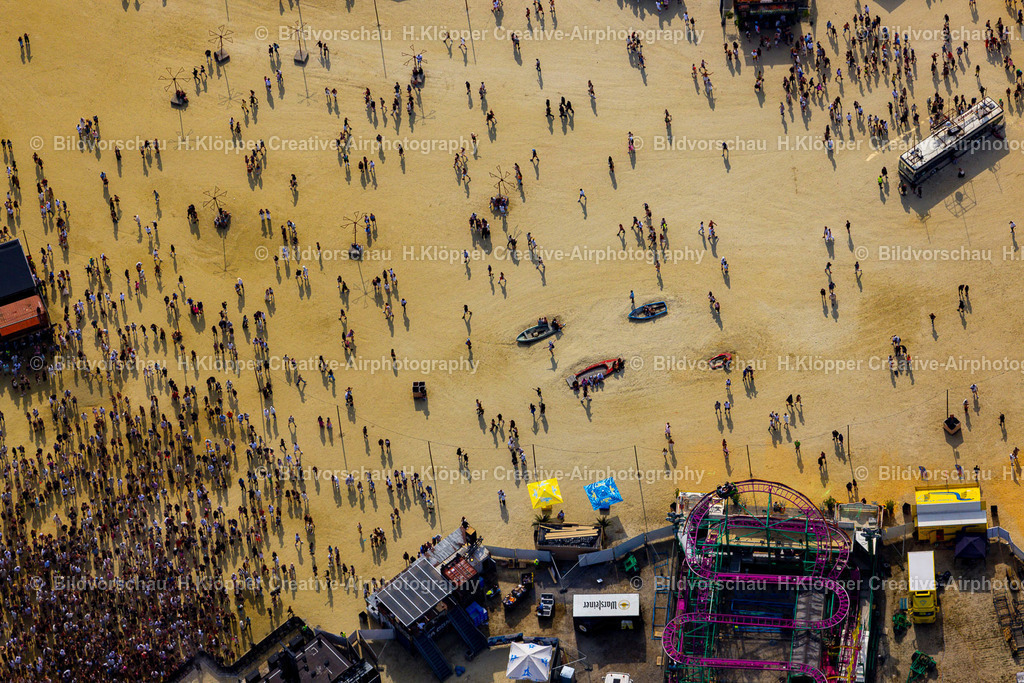 Luftbild Weeze-5279 | Luftaufnahme Gelände des " PAROOKAVILLE - Electronic Music Festival " 2025 in Weeze - Realisiert mit Pictrs.com