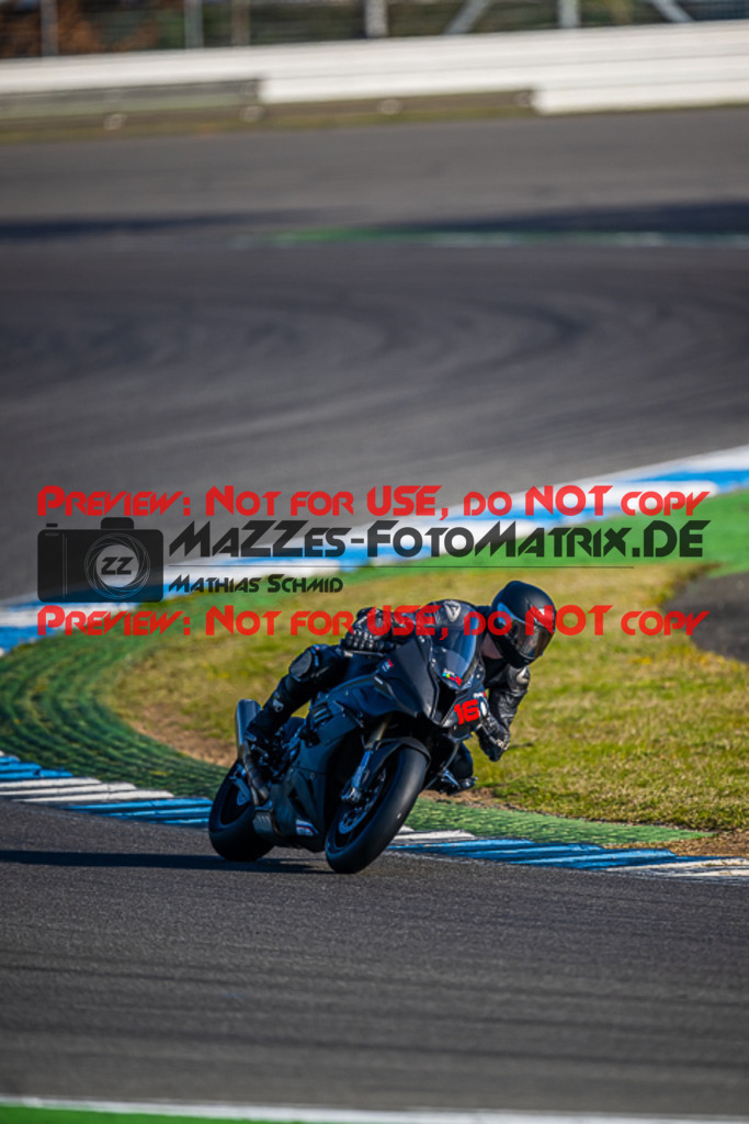 MaZZes_FotoMatrix_230410_0833 | ROT