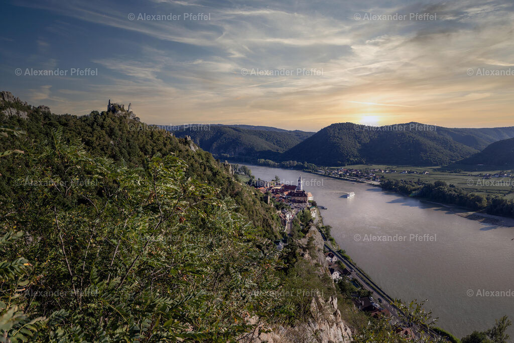 foto_c_pfeffel-partner-0008-R5_18937-Pano-Bearbeitet | alexander-pfeffel - Realisiert mit Pictrs.com