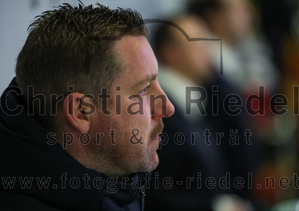 2025-11-02_060_TSV_Erding_gegen_EV_Fuessen | Erding, Deutschland, 02.11.2025:Eishockey, Oberliga Süd 2025 / 2026, 15. Spieltag, TSV Erding gegen EV Füssen, Endergebnis: 2:6Foto: Christian Riedel / fotografie-riedel.net