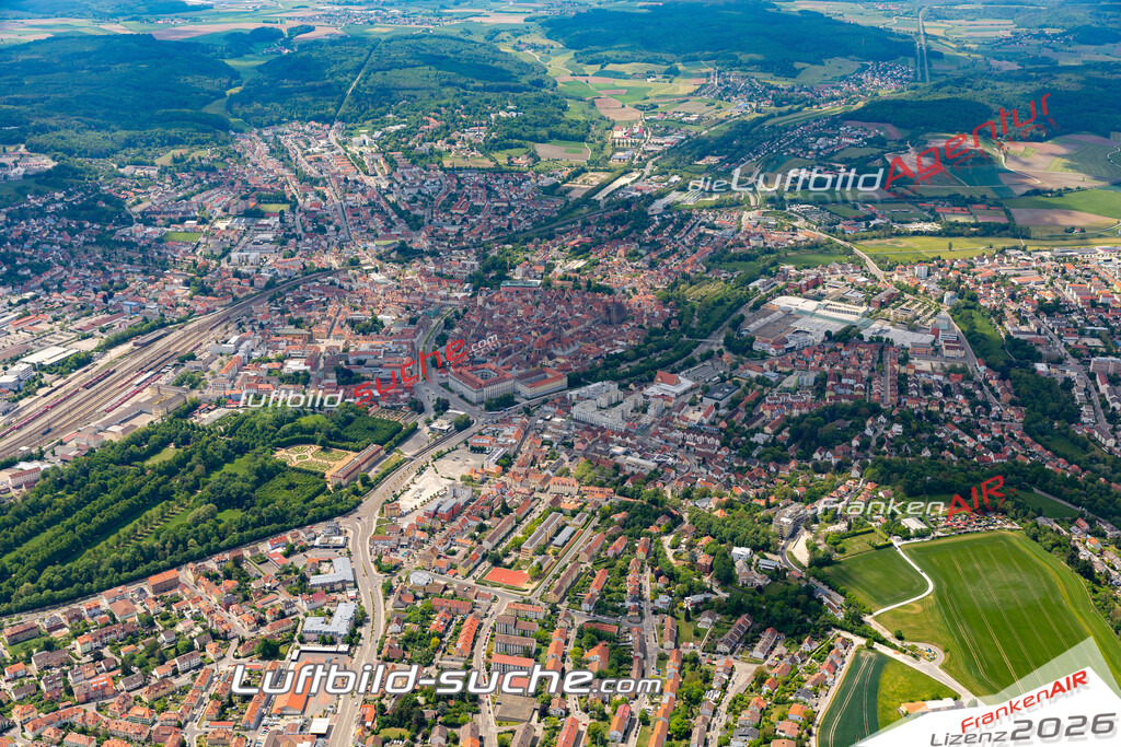 Aktuelles Luftbild von  ansbach - Die Luftaufnahme wurde 2020 mittels UL-Flugzeug erstellt ( keine Drohne ) - hochauflösende Kamera-Systeme von  Canon -Beste Qualität - Für grossformatige Ausdrucke geeignet. Die Geschenkidee !