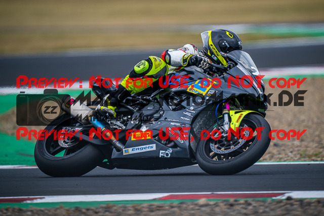 MaZZes_FotoMatrix_220624_2478 | PROSUPERSTOCK