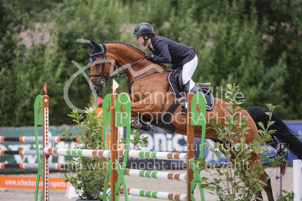 220614_Mühlen_SprPfL-522 | Late Entry Mühlen
Springpferdeprüfung Kl.L 4-7j. gl. Einlaufprüfung für 5j.Pferde
14.06.2022