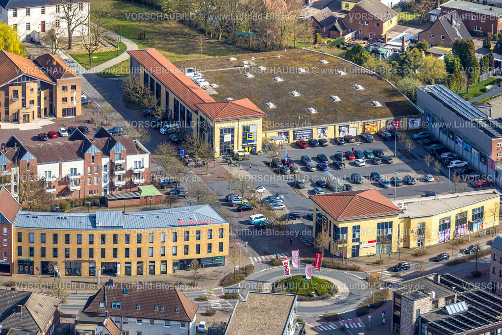 Selm260307033 | Luftbild, Einkaufszentrum Botzlarstraße, Edeka Supermarkt, Sparkasse, Burg Botzlar, Teichstraße, Selm, Münsterland, Nordrhein-Westfalen, Deutschland