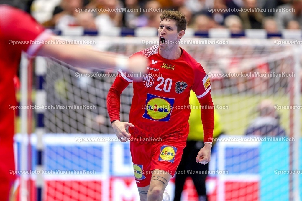 EHF19012601074 | 19.01.2026, Handball, Men's EHF EURO 2026, Österreich - Serbien, Jyske Bank Boxen in Herning, Dänemark, Preliminary Round:  Sebastian Frimmel (Austria #20) jubelnd 