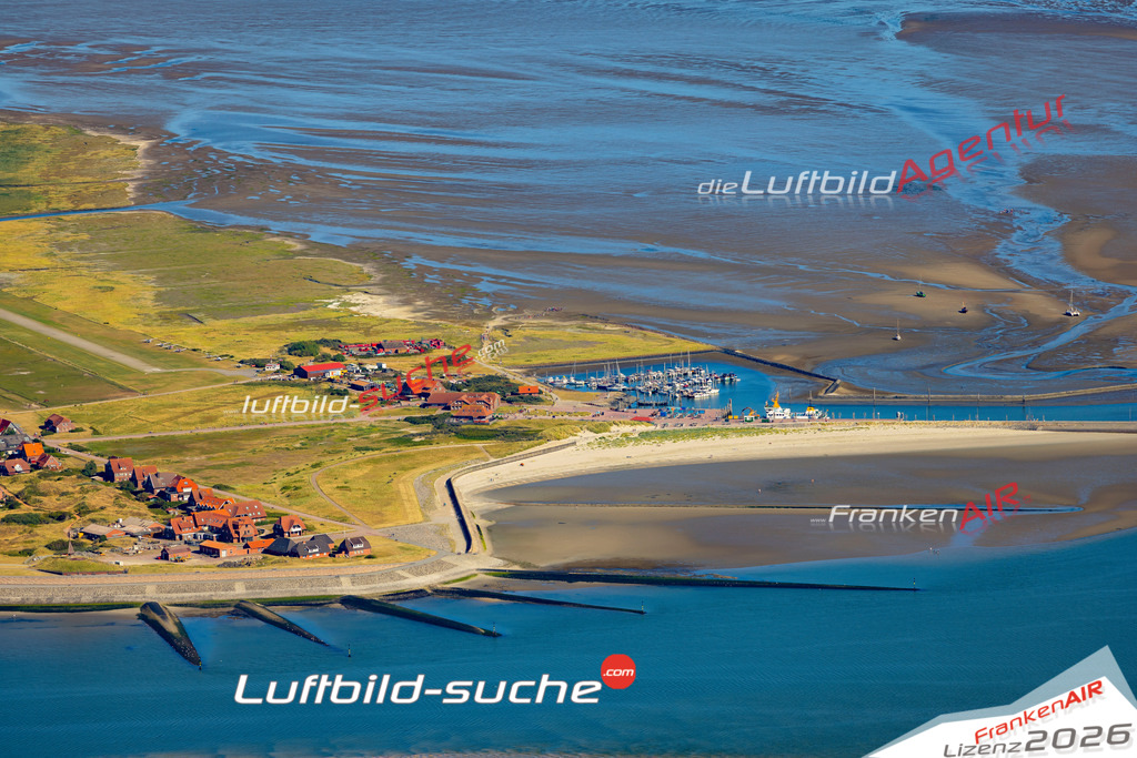 Aktuelles Luftbild von Hafen Baltrum - Die Luftaufnahme wurde 2022 mittels UL-Flugzeug erstellt ( keine Drohne ) - hochauflösende Kamera-Systeme von  Canon -Beste Qualität - Für grossformatige Ausdrucke geeignet. Die Geschenkidee !