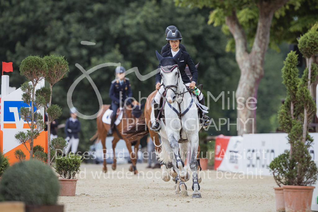 220731_BHO_BT_M1-Spr-197 | Deine schönsten Turniermomente als professionelle Fotos! Entdecke hochwertige Pferdesport-Fotografie im Online-Shop. Jetzt Fotos finden & bestellen!