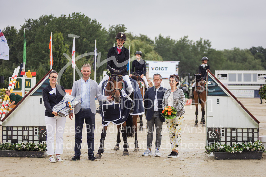 230730_BHO_M2-Spr_1-459 | Deine schönsten Turniermomente als professionelle Fotos! Entdecke hochwertige Pferdesport-Fotografie im Online-Shop. Jetzt Fotos finden & bestellen!